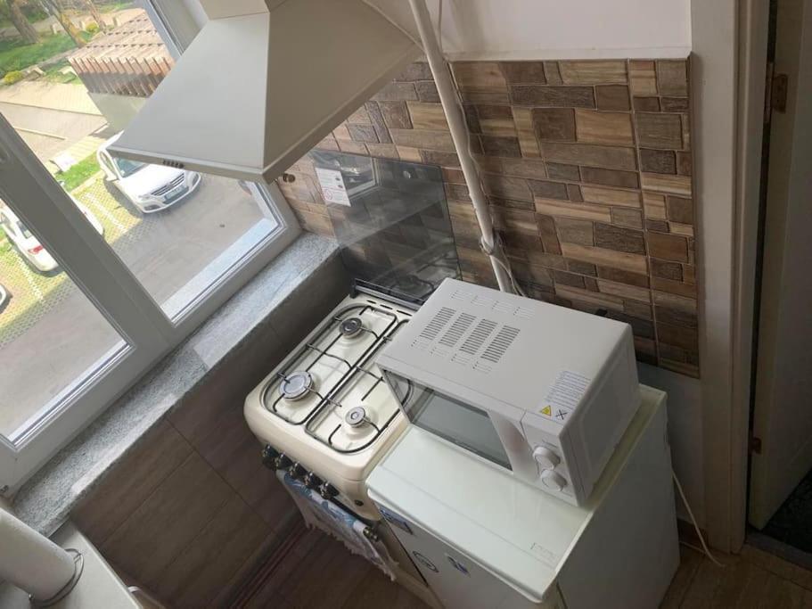 דירות פיטסטי Cozy Flat מראה חיצוני תמונה